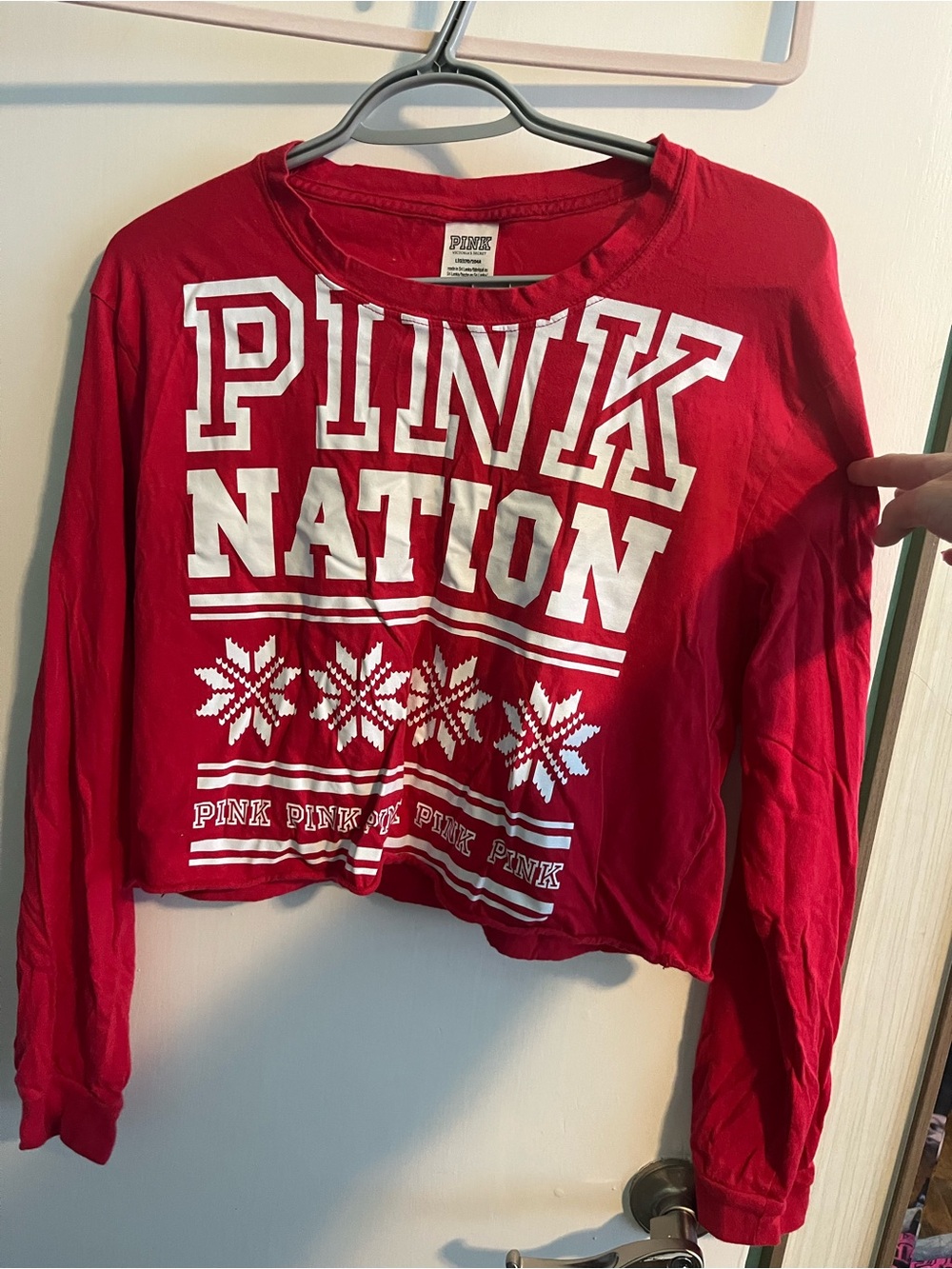 PINK Victoria's Secret Pink Nation Red Long-Sleeve Graphic Crop Top